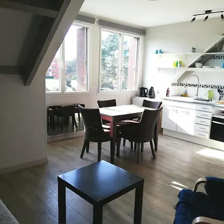 Studio, 15mn De La 5mn De La Rue De La Avec Jouissance Du Jardin Et Parking Cabourg